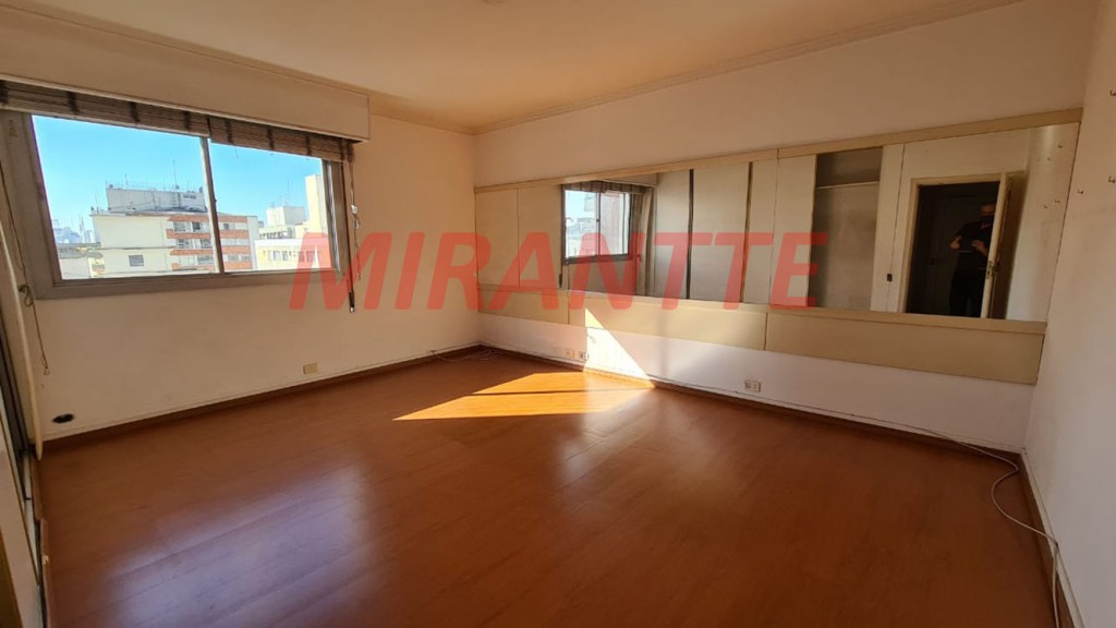 Apartamento de 279m² com 4 quartos em Itaim Bibi