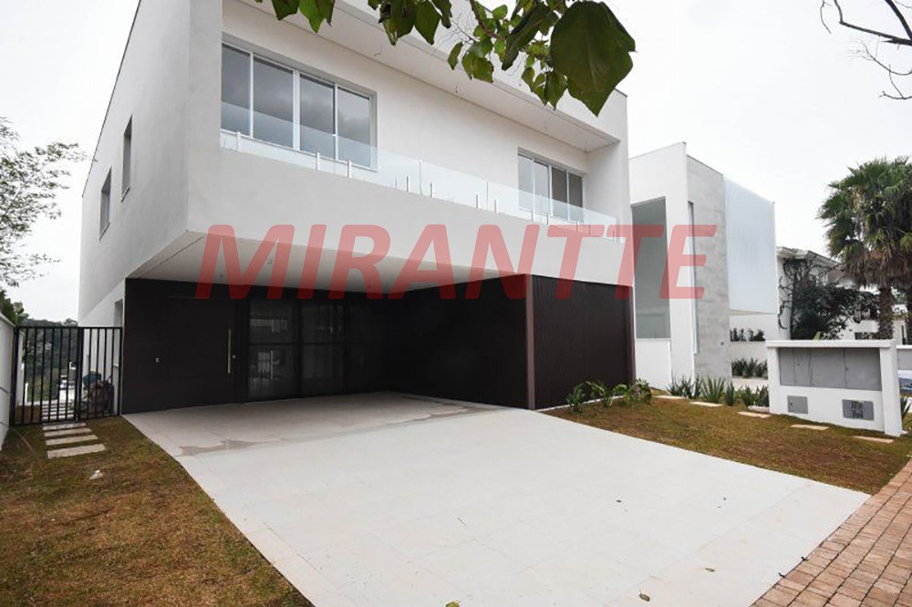Sobrado de 406m² com 4 quartos em Alphaville