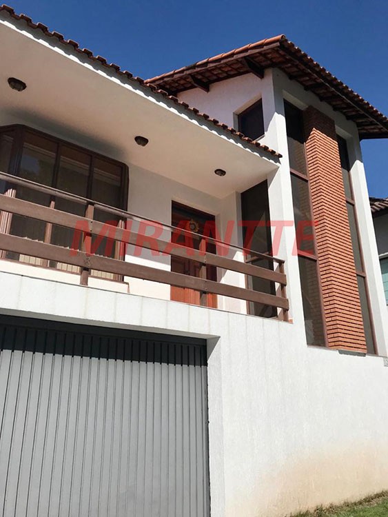 Sobrado de 242m² com 3 quartos em Tucuruvi