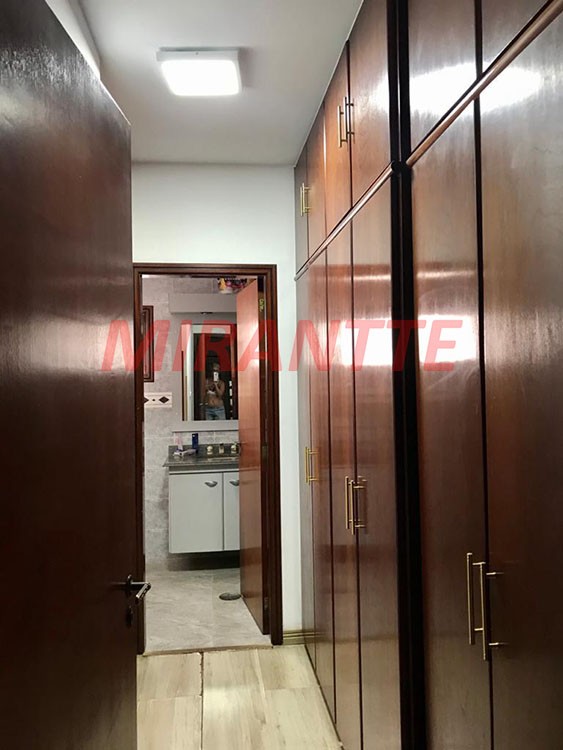 Sobrado de 242m² com 3 quartos em Tucuruvi