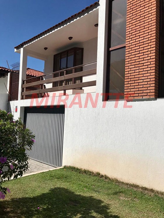 Sobrado de 242m² com 3 quartos em Tucuruvi