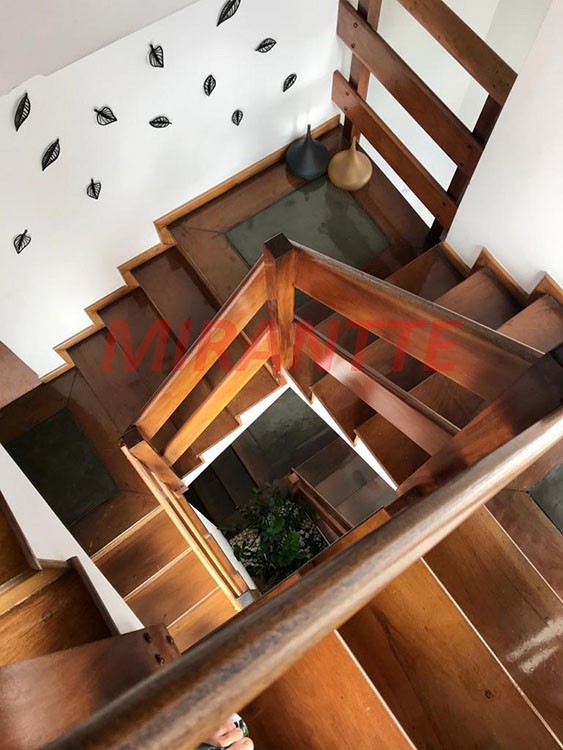 Sobrado de 242m² com 3 quartos em Tucuruvi