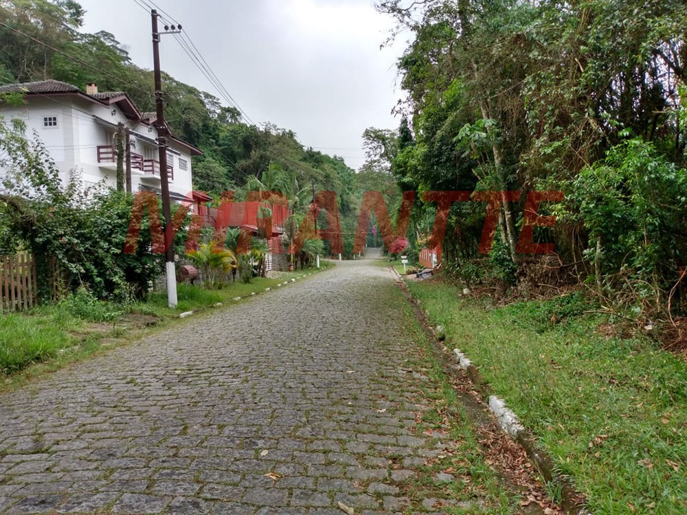 Terreno de 697m² em Serra Da Cantareira