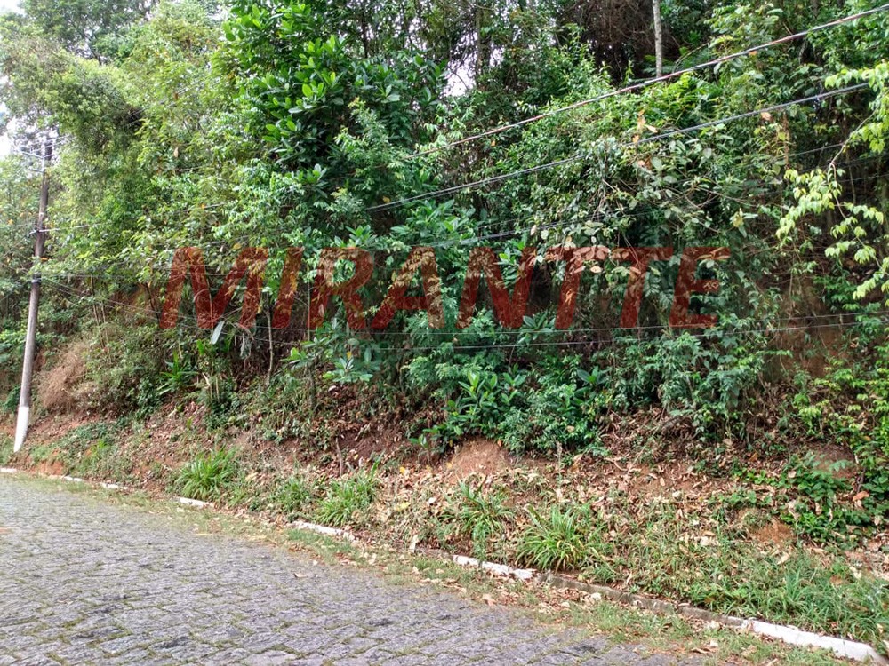 Terreno de 697m² em Serra Da Cantareira