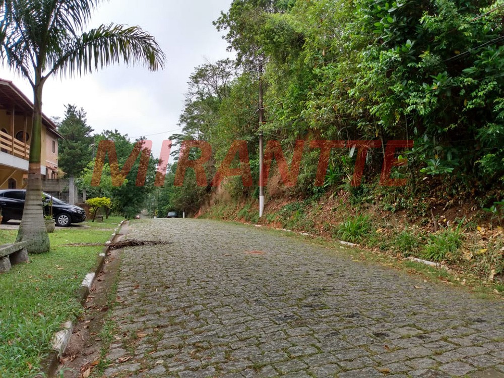 Terreno de 697m² em Serra Da Cantareira