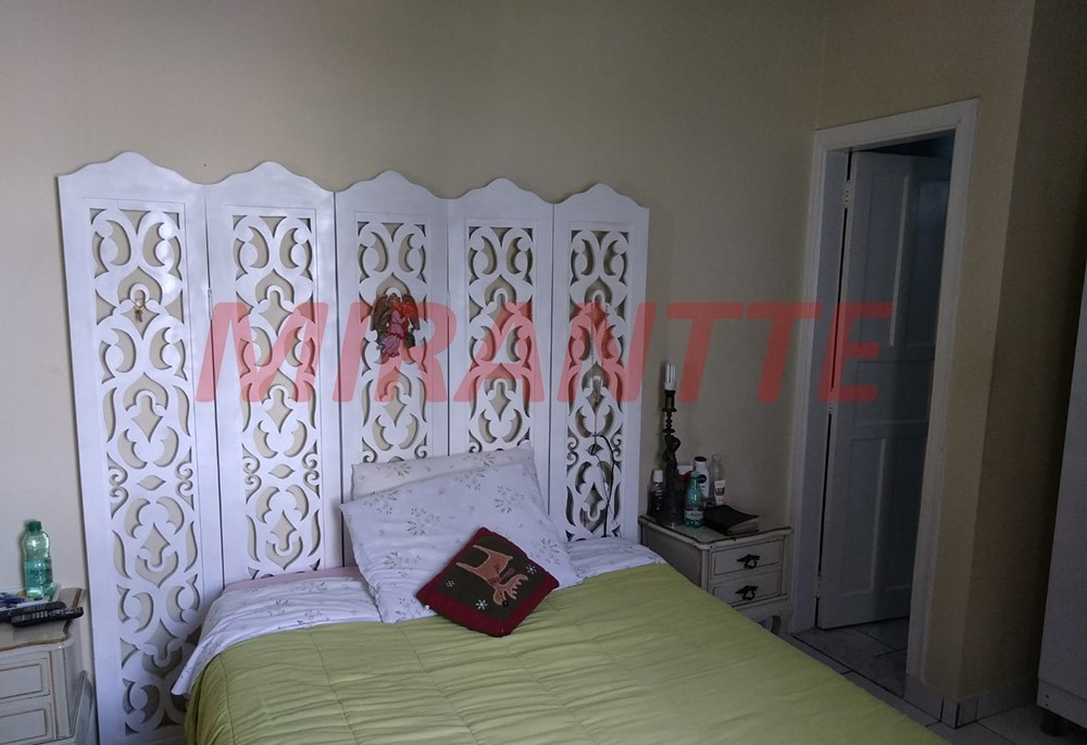Sobrado de 125m² com 2 quartos em Água Fria