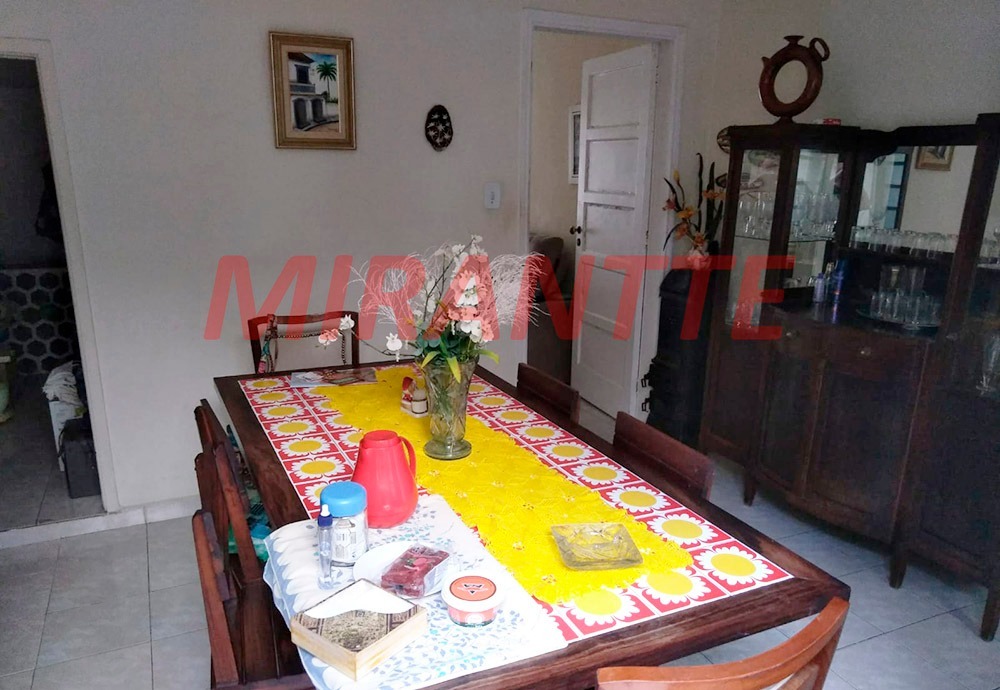 Sobrado de 125m² com 2 quartos em Água Fria