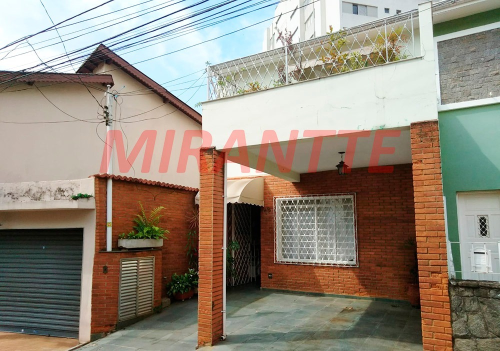 Sobrado de 125m² com 2 quartos em Água Fria