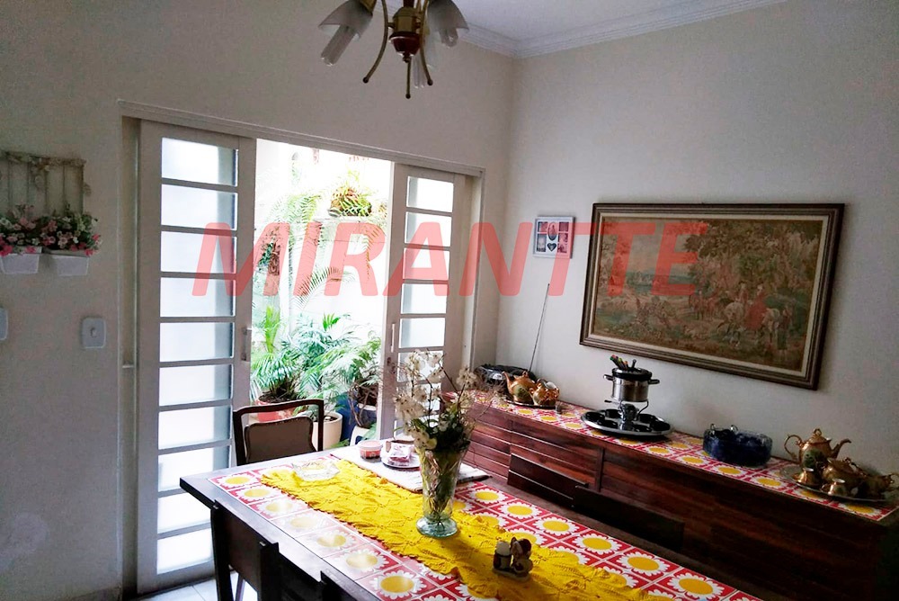 Sobrado de 125m² com 2 quartos em Água Fria