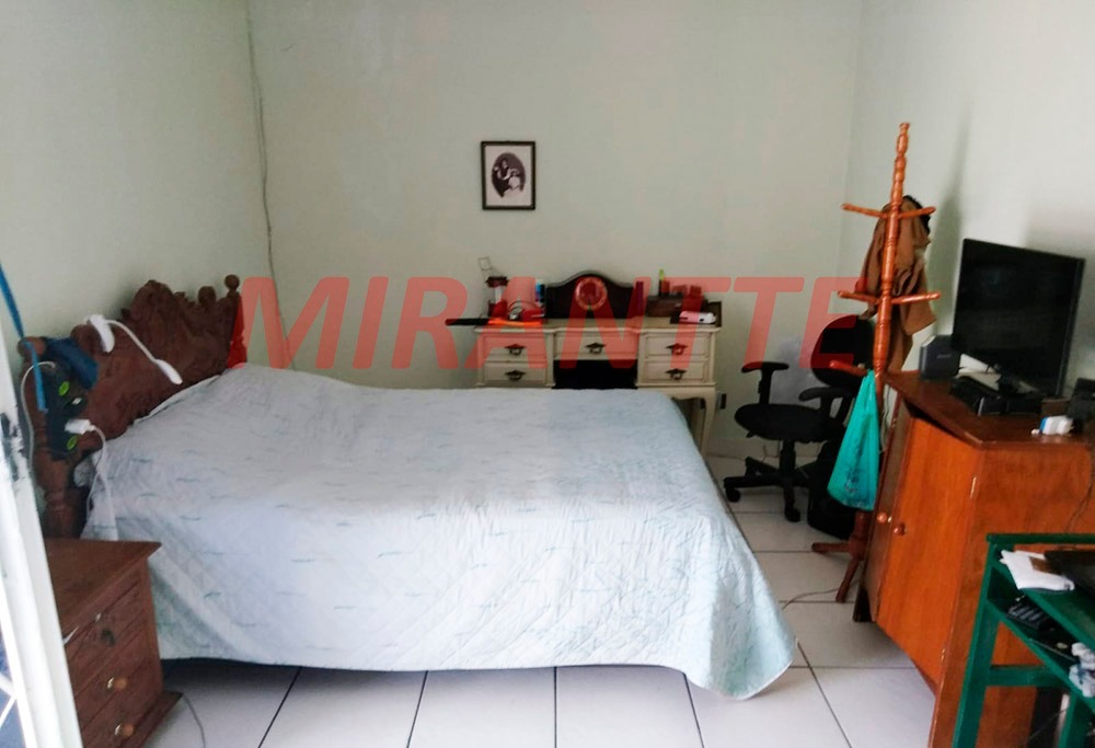 Sobrado de 125m² com 2 quartos em Água Fria