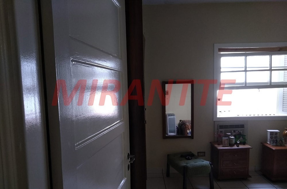Sobrado de 125m² com 2 quartos em Água Fria