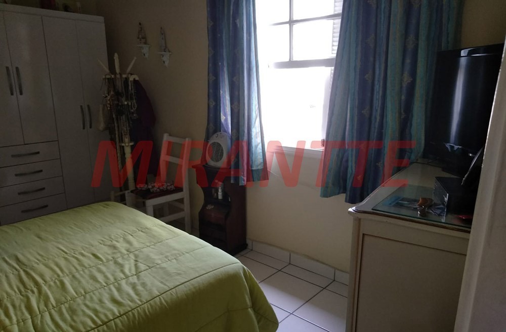 Sobrado de 125m² com 2 quartos em Água Fria