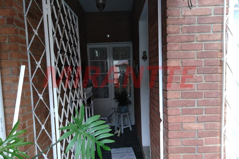 Sobrado de 125m² com 2 quartos em Água Fria