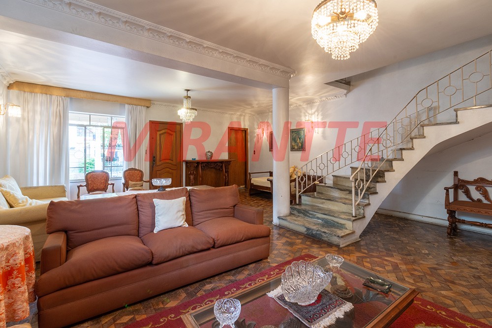 Sobrado de 180m² com 3 quartos em Santana