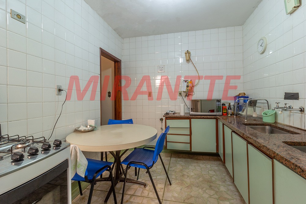 Sobrado de 180m² com 3 quartos em Santana