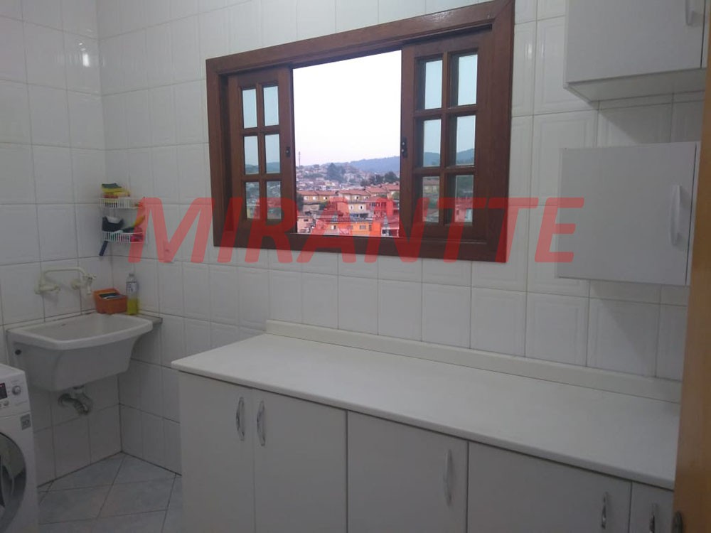 Sobrado de 185m² com 3 quartos em Vila Mazzei