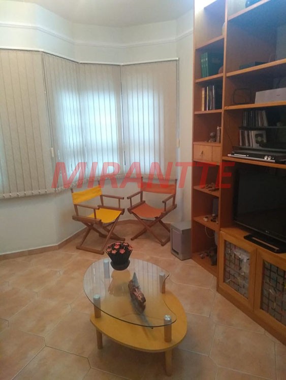 Sobrado de 185m² com 3 quartos em Vila Mazzei