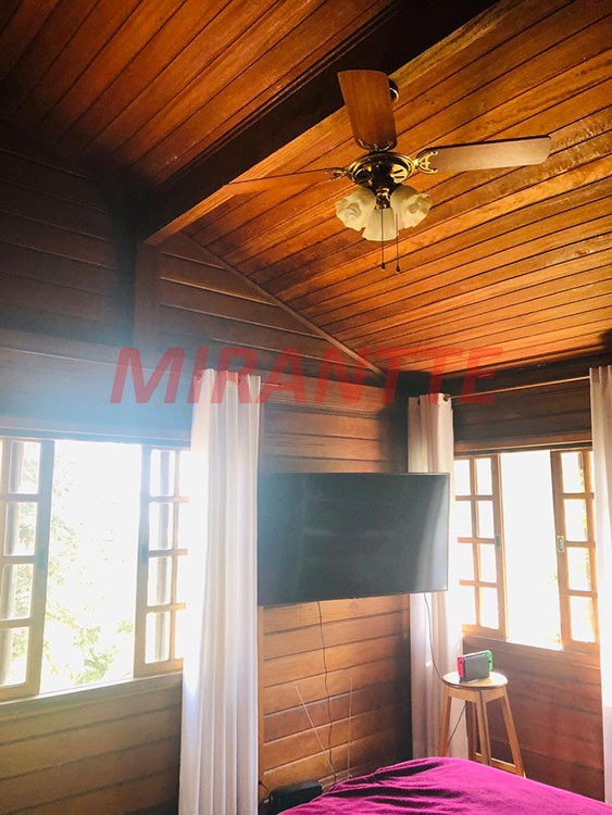 Sobrado de 460m² com 6 quartos em Serra Da Cantareira