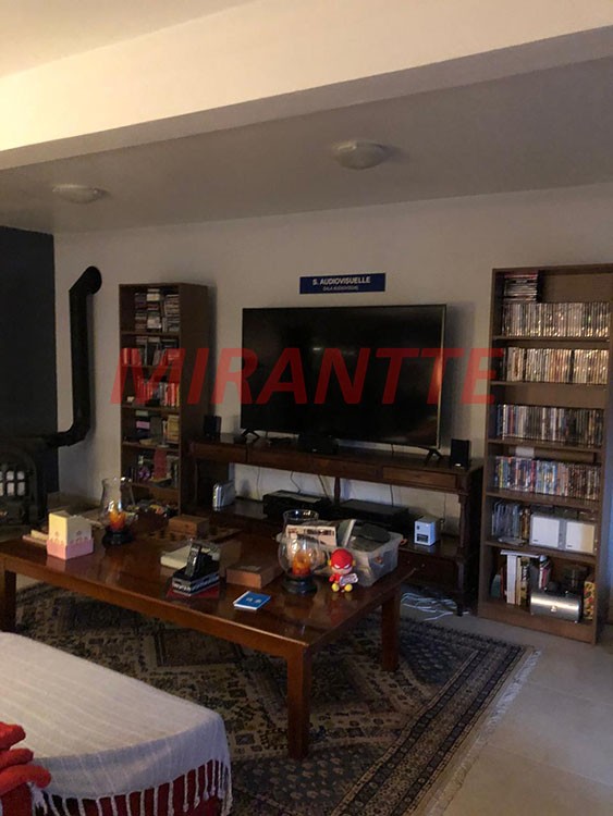 Sobrado de 460m² com 6 quartos em Serra Da Cantareira
