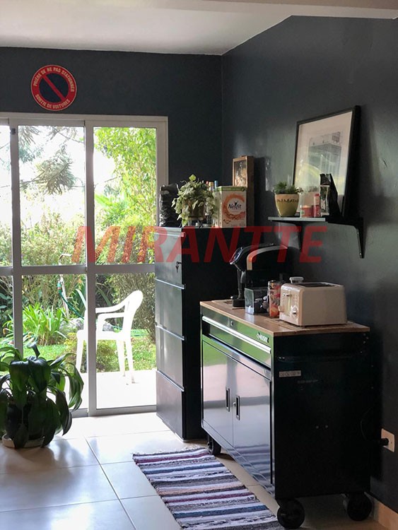 Sobrado de 460m² com 6 quartos em Serra Da Cantareira