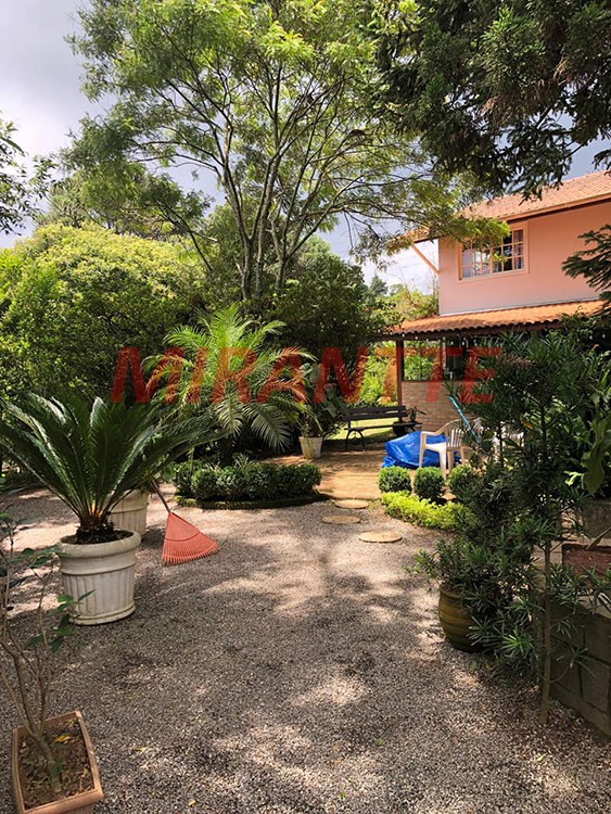 Sobrado de 460m² com 6 quartos em Serra Da Cantareira
