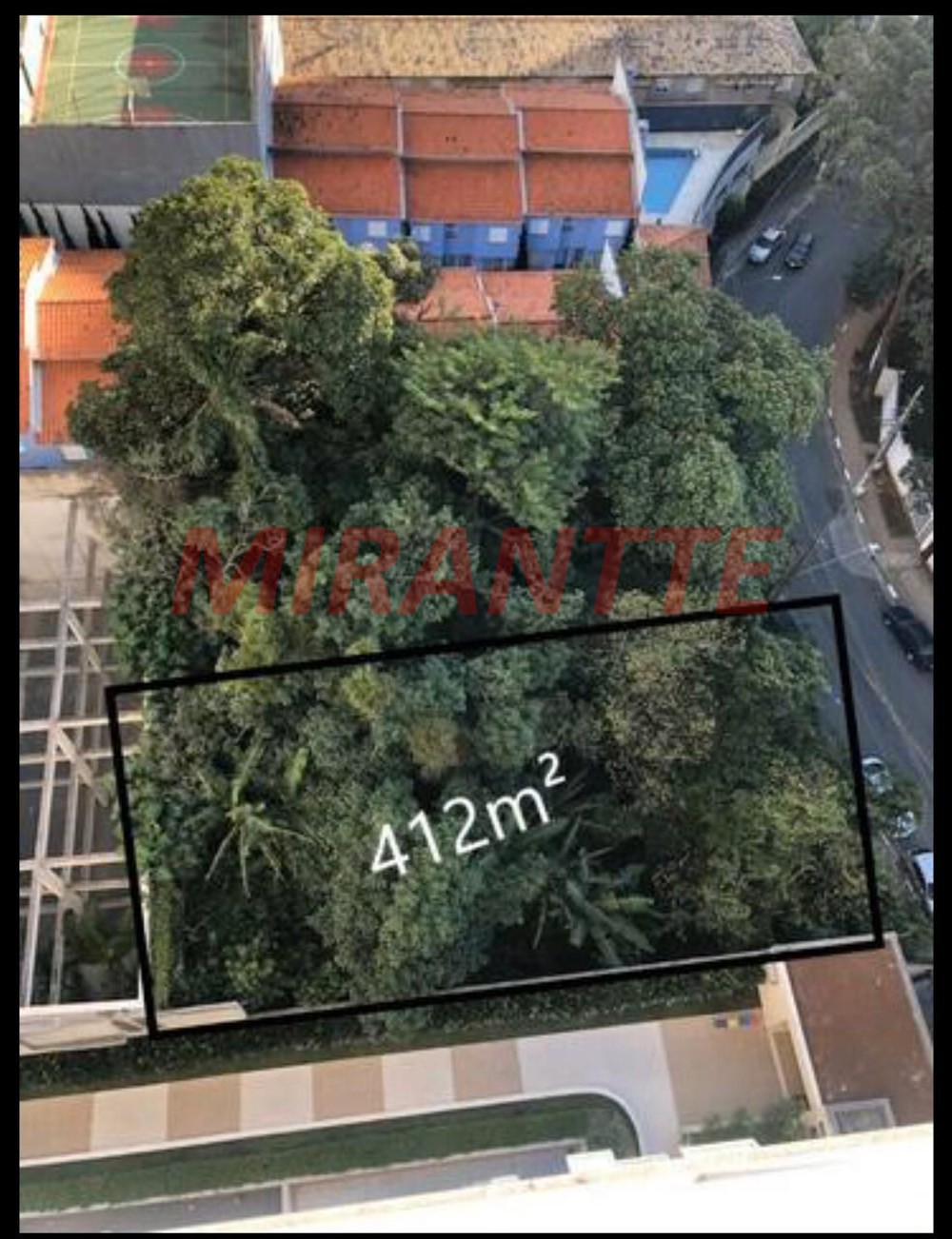 Terreno de 412m² em Canhema