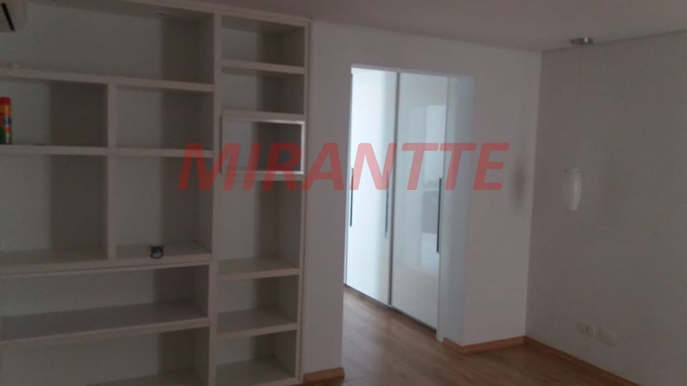 Sobrado com 4 quartos em Jardim Tranqüilidade