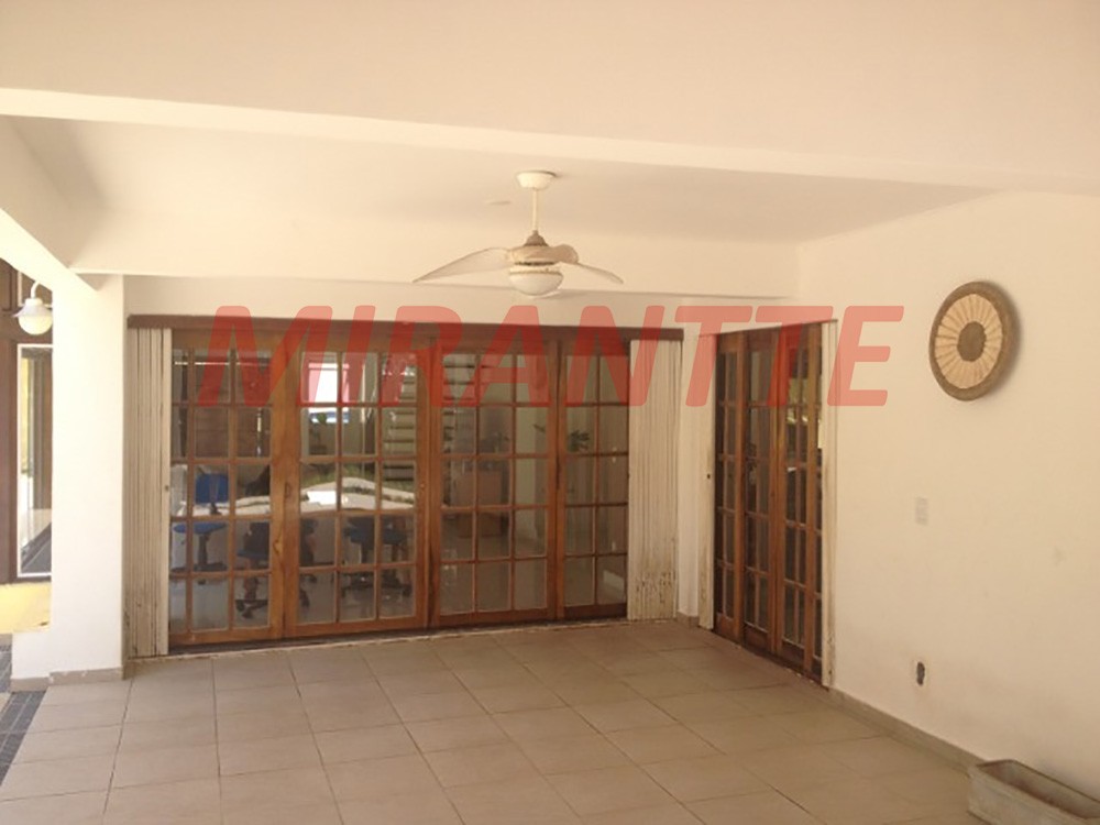 Sobrado com 5 quartos em ENSEADA