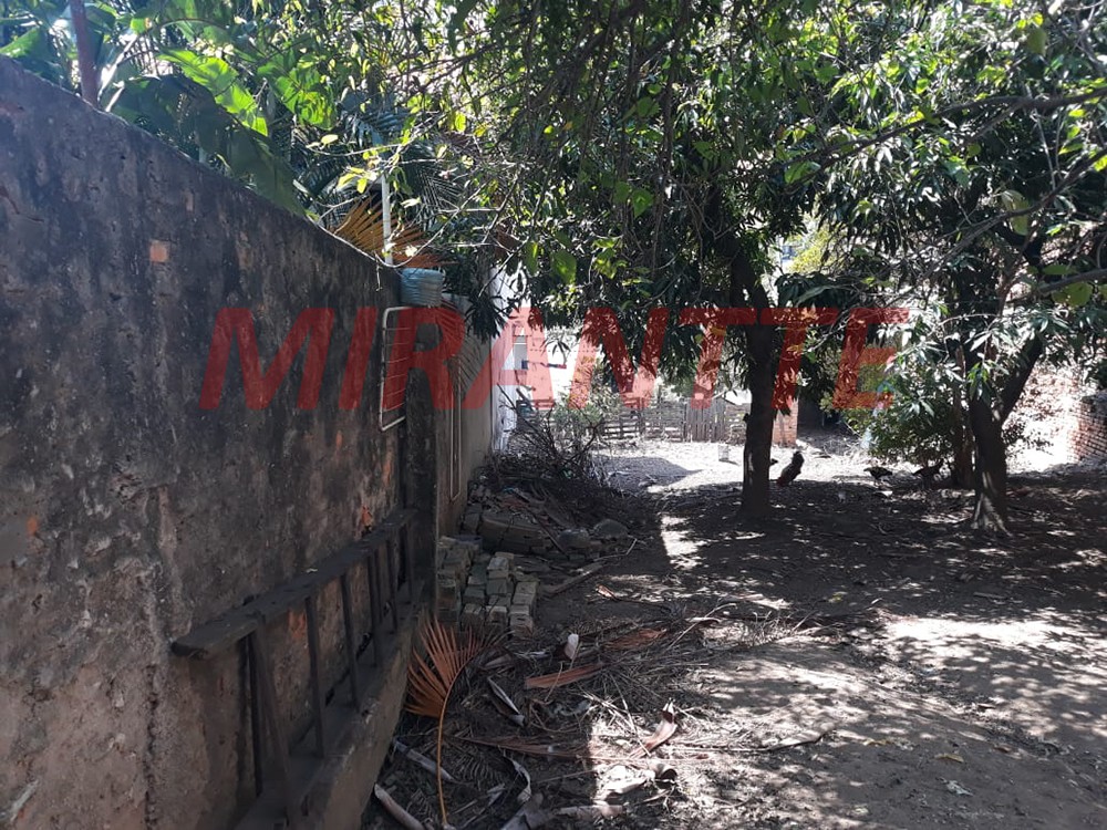 Terreno de 480m² em Chora Menino