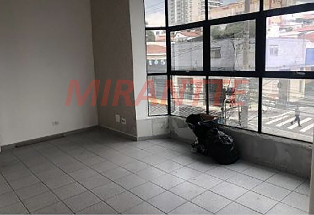 Conjunto comercial em Vila Galvão