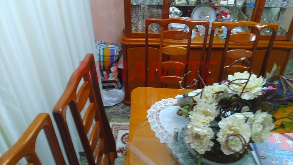 Sobrado de 200m² com 4 quartos em Vila Isolina Mazzei