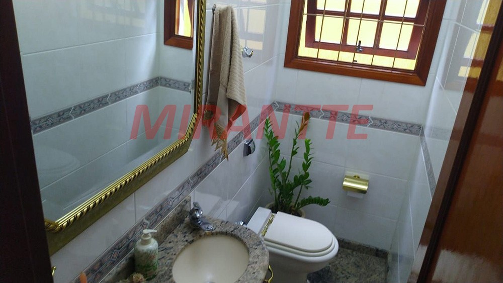 Sobrado de 200m² com 4 quartos em Vila Isolina Mazzei
