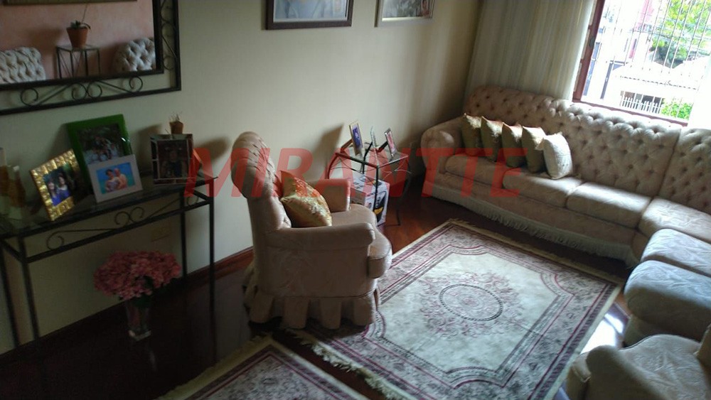 Sobrado de 200m² com 4 quartos em Vila Isolina Mazzei