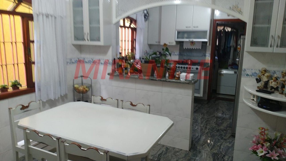 Sobrado de 200m² com 4 quartos em Vila Isolina Mazzei