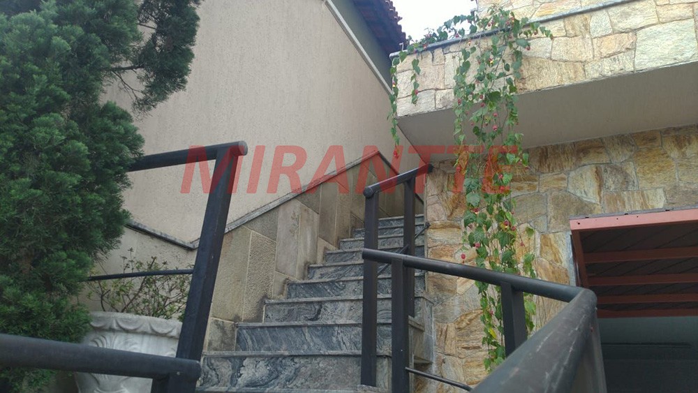 Sobrado de 200m² com 4 quartos em Vila Isolina Mazzei
