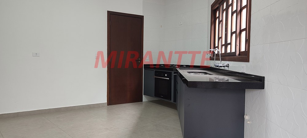 Sobrado de 265m² com 4 quartos em Horto Florestal
