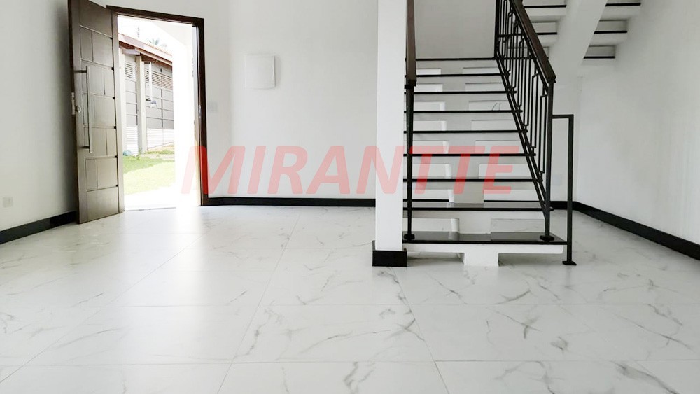 Sobrado de 265m² com 4 quartos em Horto Florestal