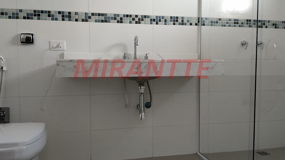 Sobrado de 265m² com 4 quartos em Horto Florestal