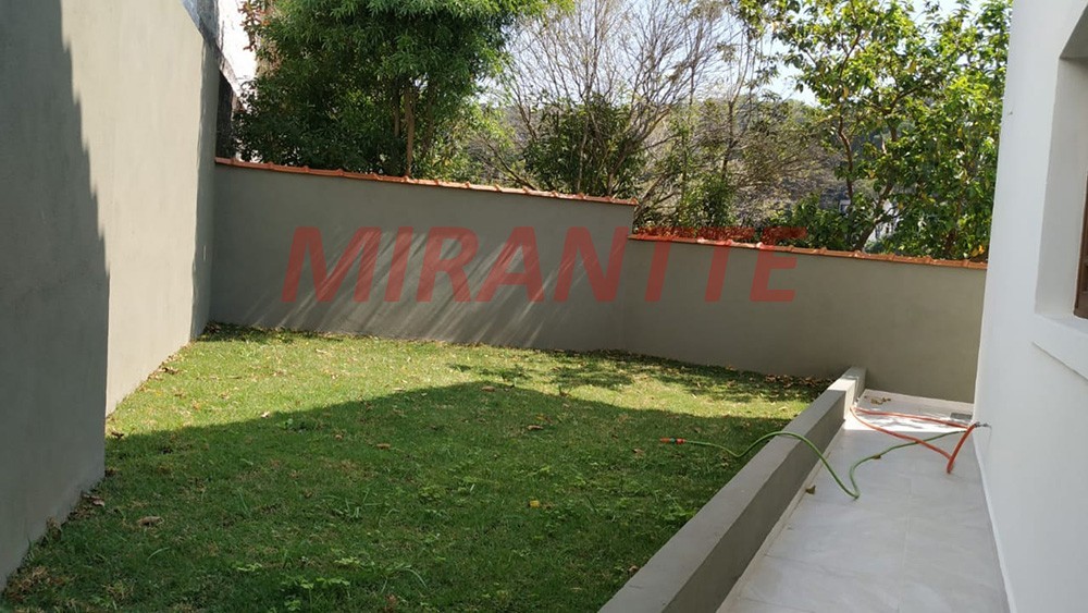 Sobrado de 265m² com 4 quartos em Horto Florestal