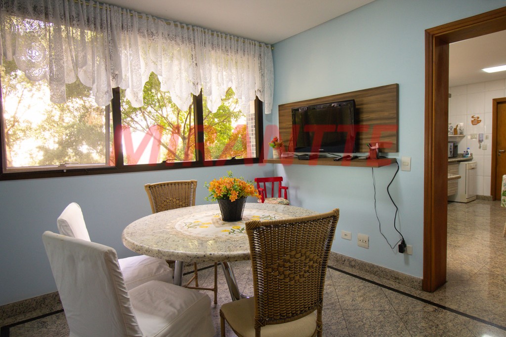 Apartamento de 360m² com 4 quartos em Jardim São Bento