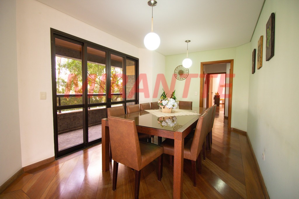 Apartamento de 360m² com 4 quartos em Jardim São Bento