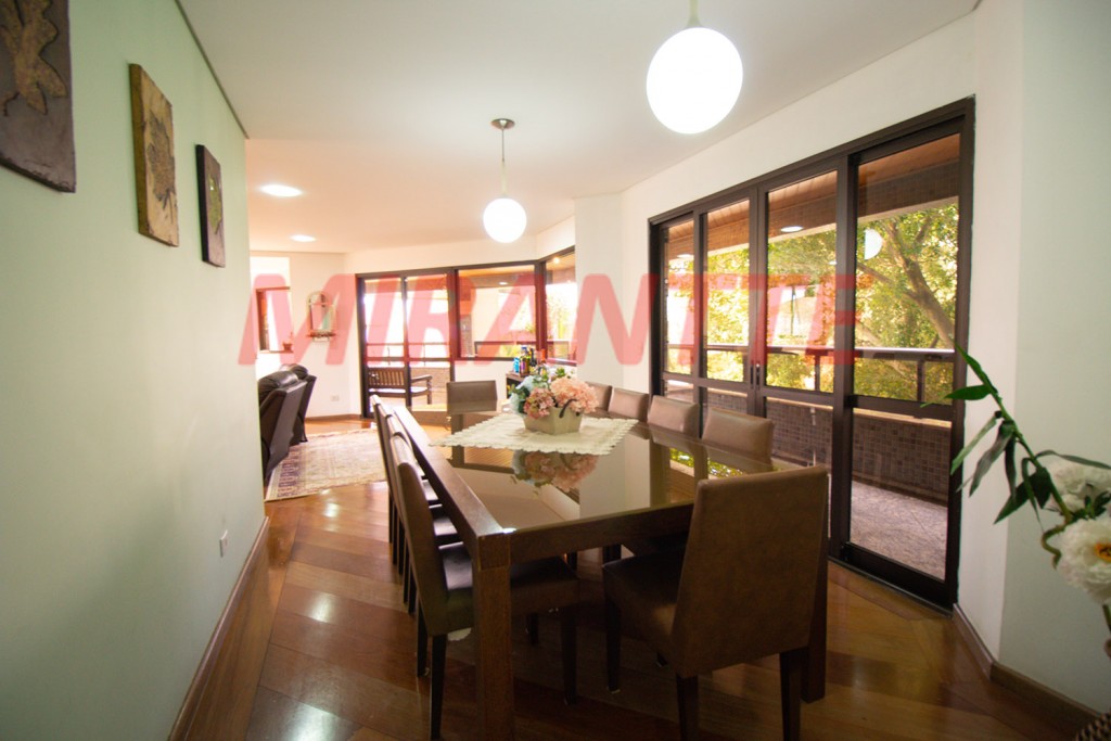 Apartamento de 360m² com 4 quartos em Jardim São Bento