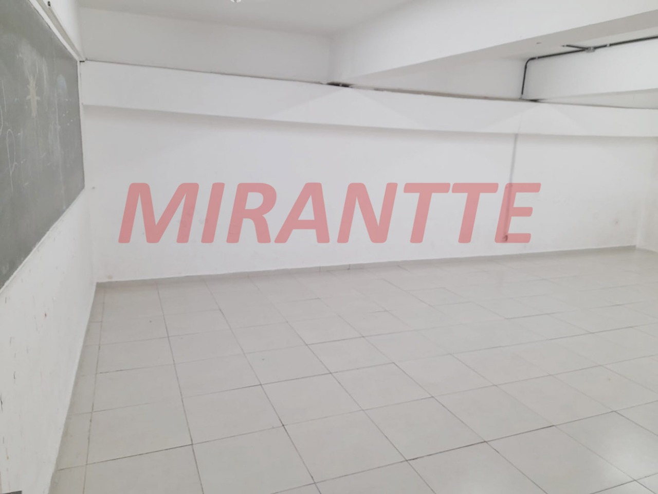 Comercial de 1100m² em Santana