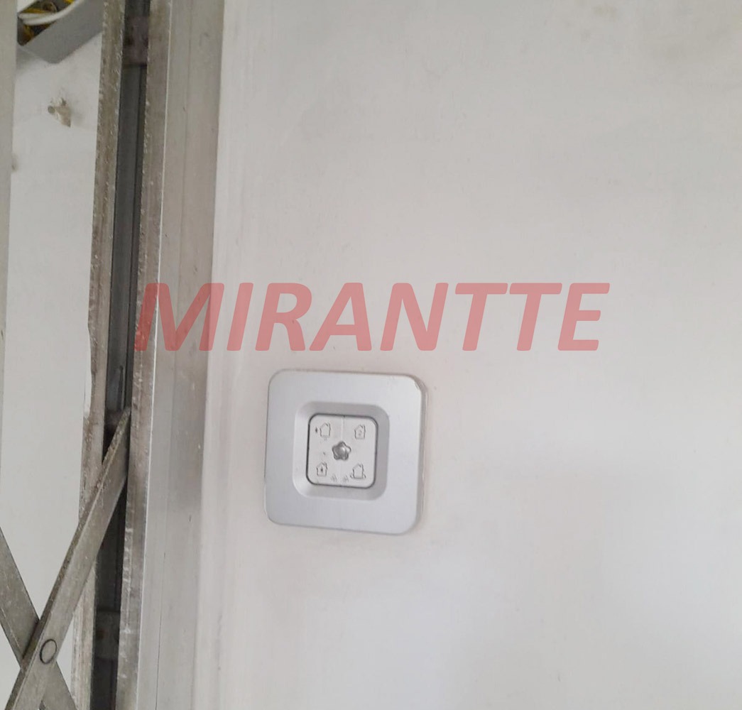 Comercial de 1100m² em Santana