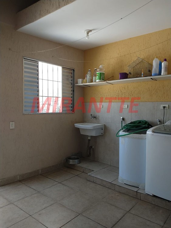 Sobrado de 420m² com 3 quartos em Tremembe