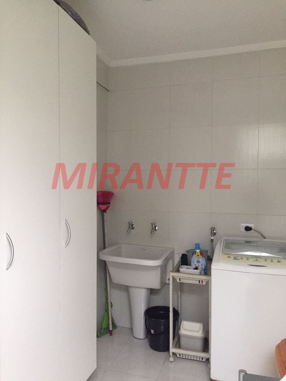 Sobrado de 400m² com 3 quartos em Vila Rosália