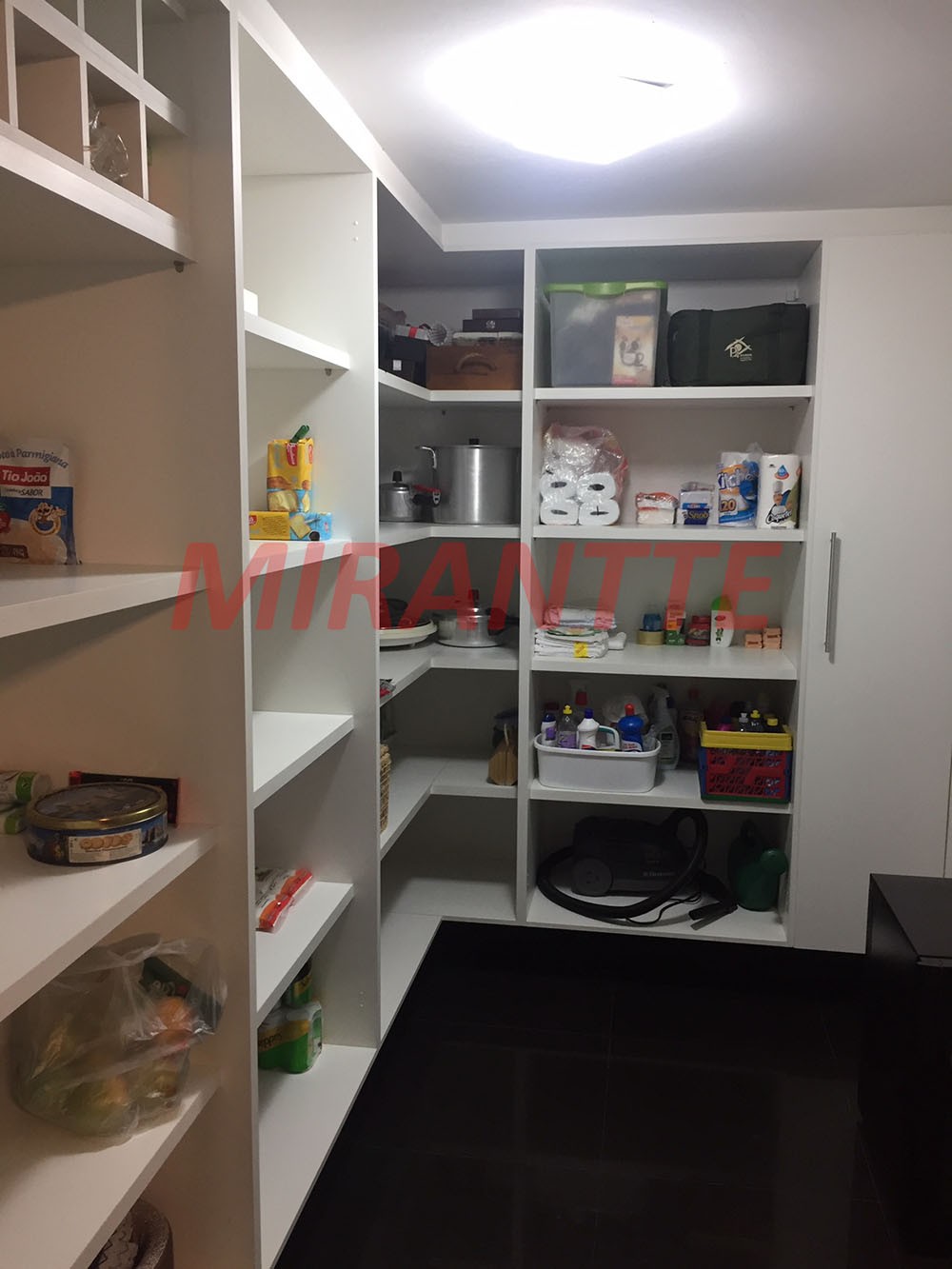 Sobrado de 400m² com 3 quartos em Vila Rosália