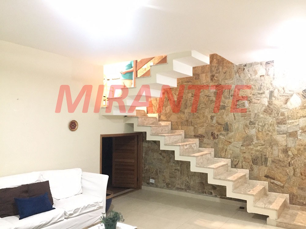 Sobrado de 400m² com 3 quartos em Vila Rosália