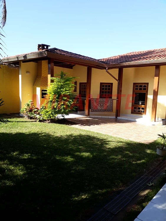 Sobrado com 5 quartos em Centro