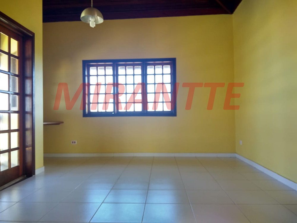 Sobrado com 5 quartos em Centro
